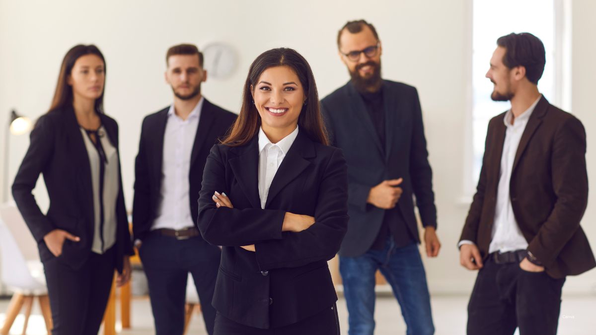 Leadership And Happiness: The Power Of Giving 2 Leadership And Happiness